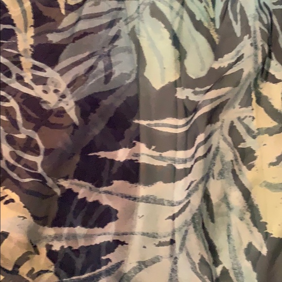 Tunic - Picture 2 of 3